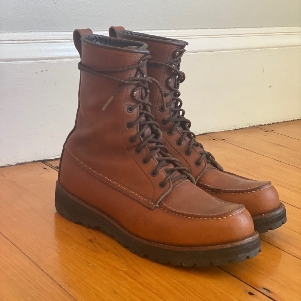 Redwing 10877 Boots, Size 11.5, Vibram Outdoor Sole
